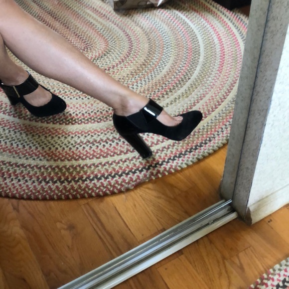 Tory Burch 9 1/2 - Picture 16 of 16